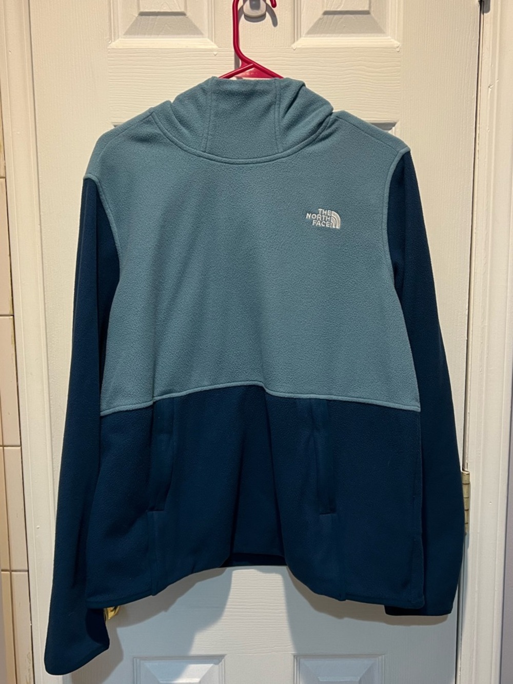 THE NORTH FACE Women's Glacier Fleece Pullover Hoodie - Large - Picture 2 of 8